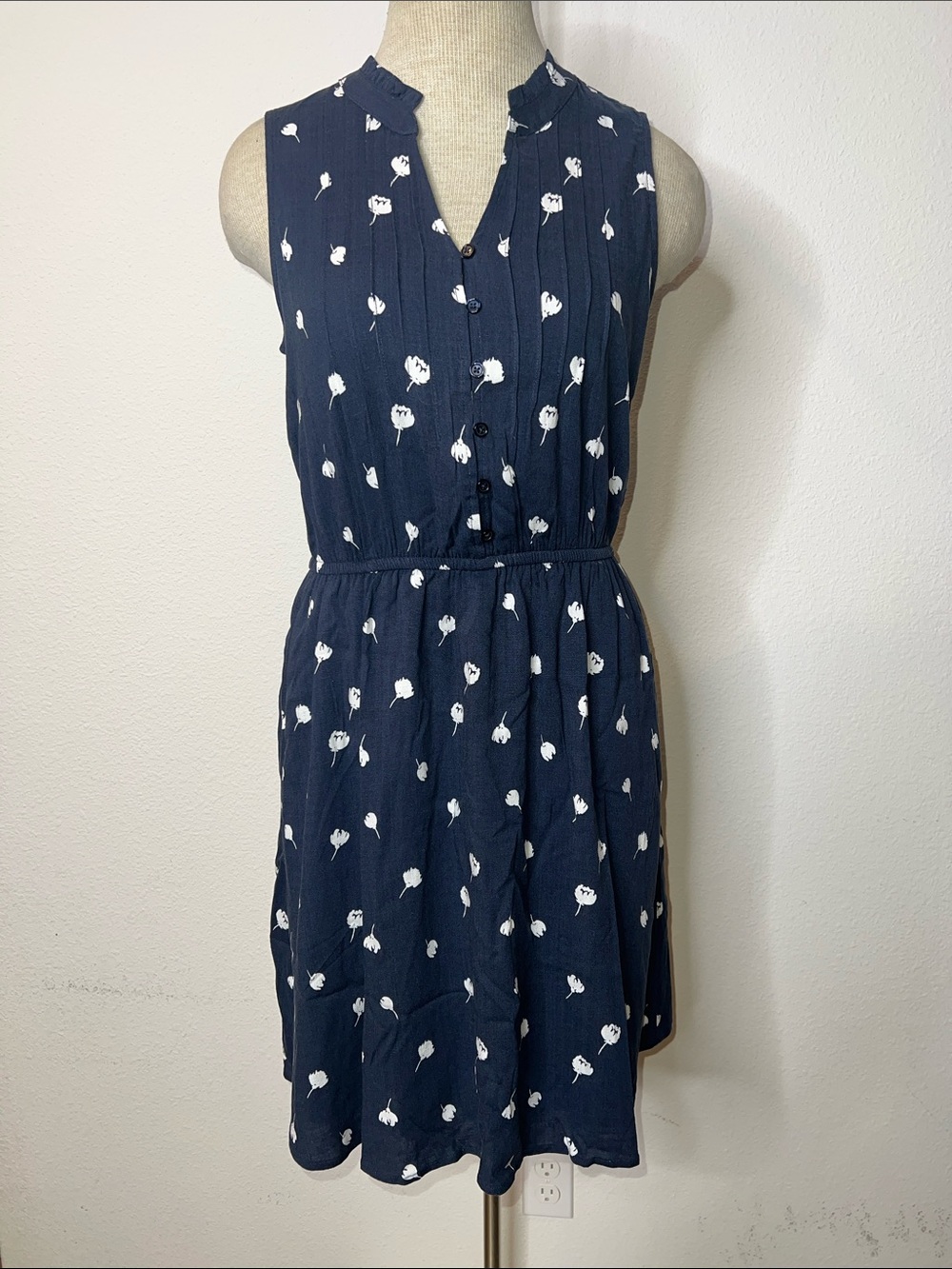Market & Spruce Sleeveless Navy Floral Print Dress